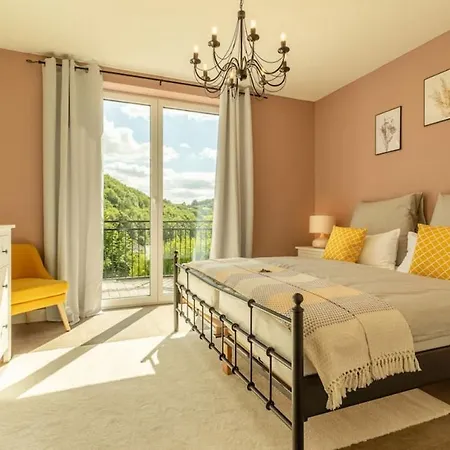 Spacious Sauna Hot Tub Pool Patio Bbq Hohenfels-Essingen