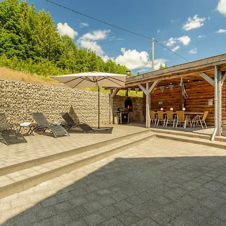 Spacious Sauna Hot Tub Pool Patio Bbq Villa