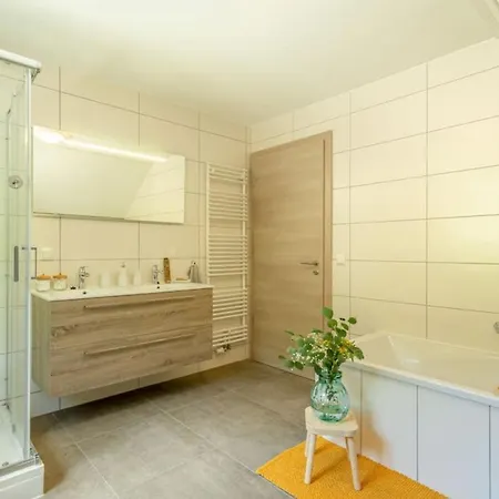 别墅 Spacious Sauna Hot Tub Pool Patio Bbq *