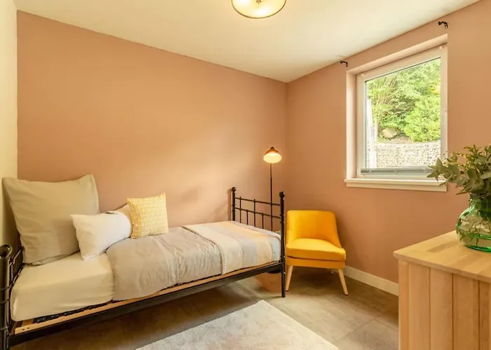 Spacious Sauna Hot Tub Pool Patio Bbq 别墅 *