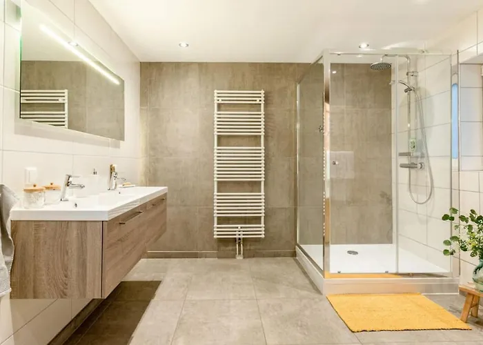 Spacious Sauna Hot Tub Pool Patio Bbq * Hohenfels-Essingen