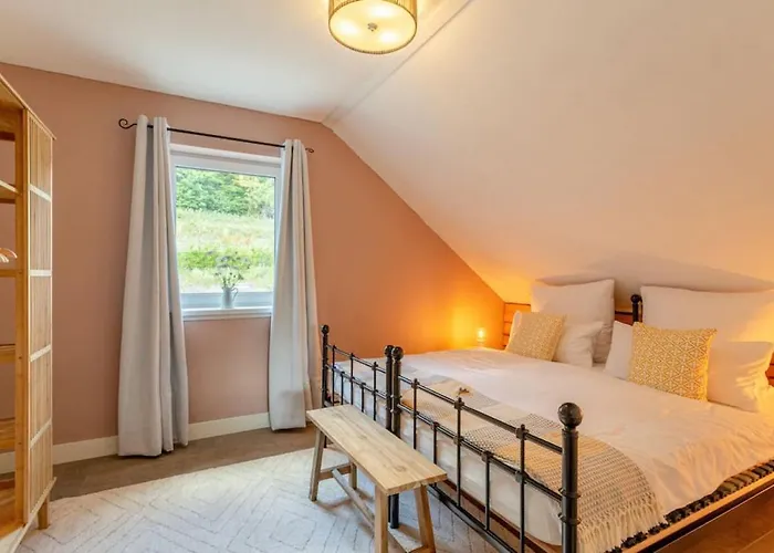 Spacious Sauna Hot Tub Pool Patio Bbq 别墅