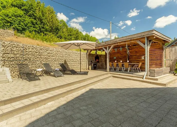 Spacious Sauna Hot Tub Pool Patio Bbq Villa